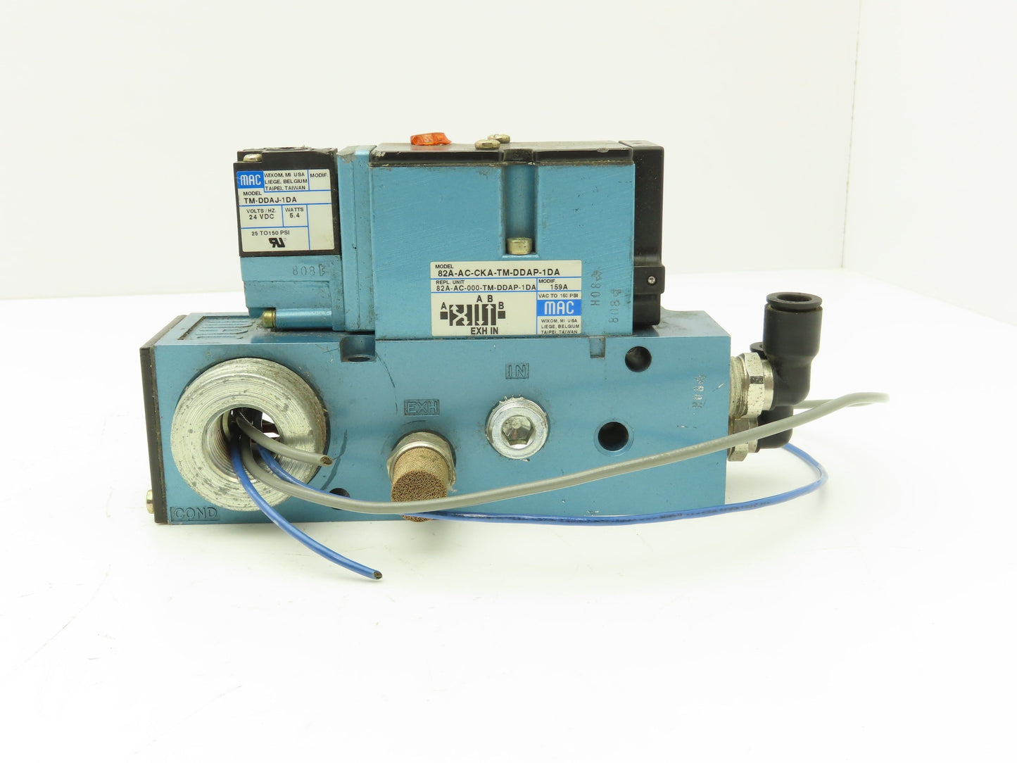 MAC 82A-AC-CKA-TM-DDAP-1DA Pneumatic Solenoid 4/2 Spool Valve 24VDC