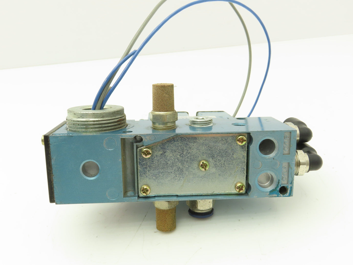 MAC 82A-AC-CKA-TM-DDAP-1DA Pneumatic Solenoid 4/2 Spool Valve 24VDC