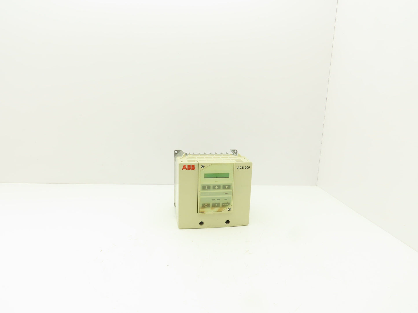 ABB ACS 200 201-1P1-1-00-10 Inverter Drive ACS 22 VFD 1PH Input 3/4Hp 3.0A