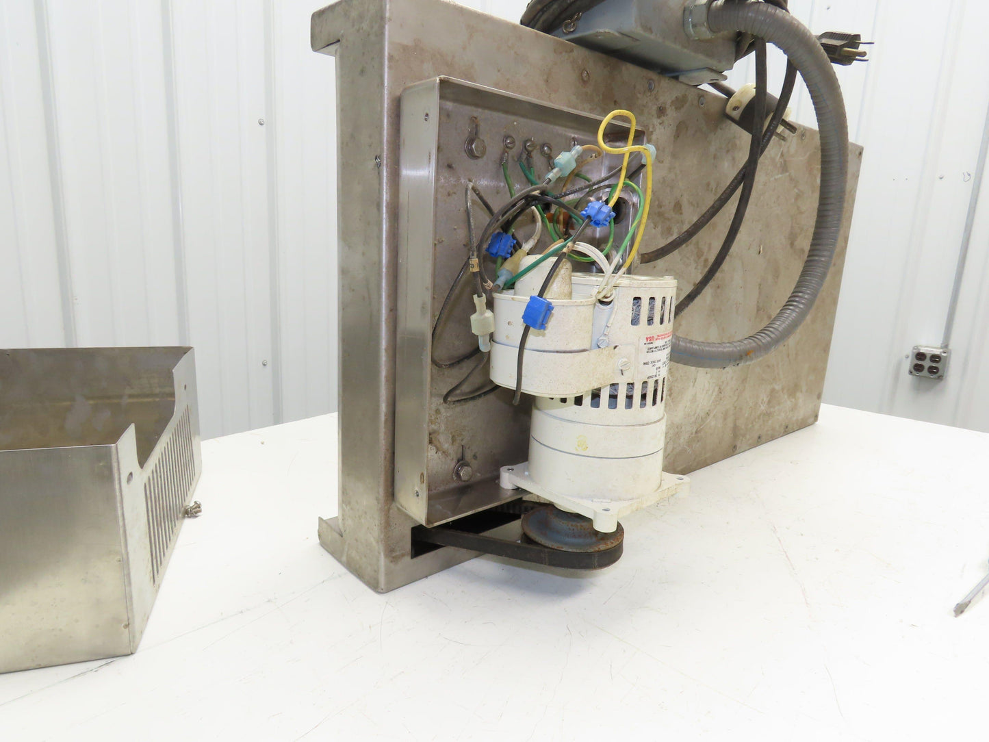 Exact Equipment HB30 16"x 30"L Stainless Belt Conveyor Heated Bed 28 FPM 115V