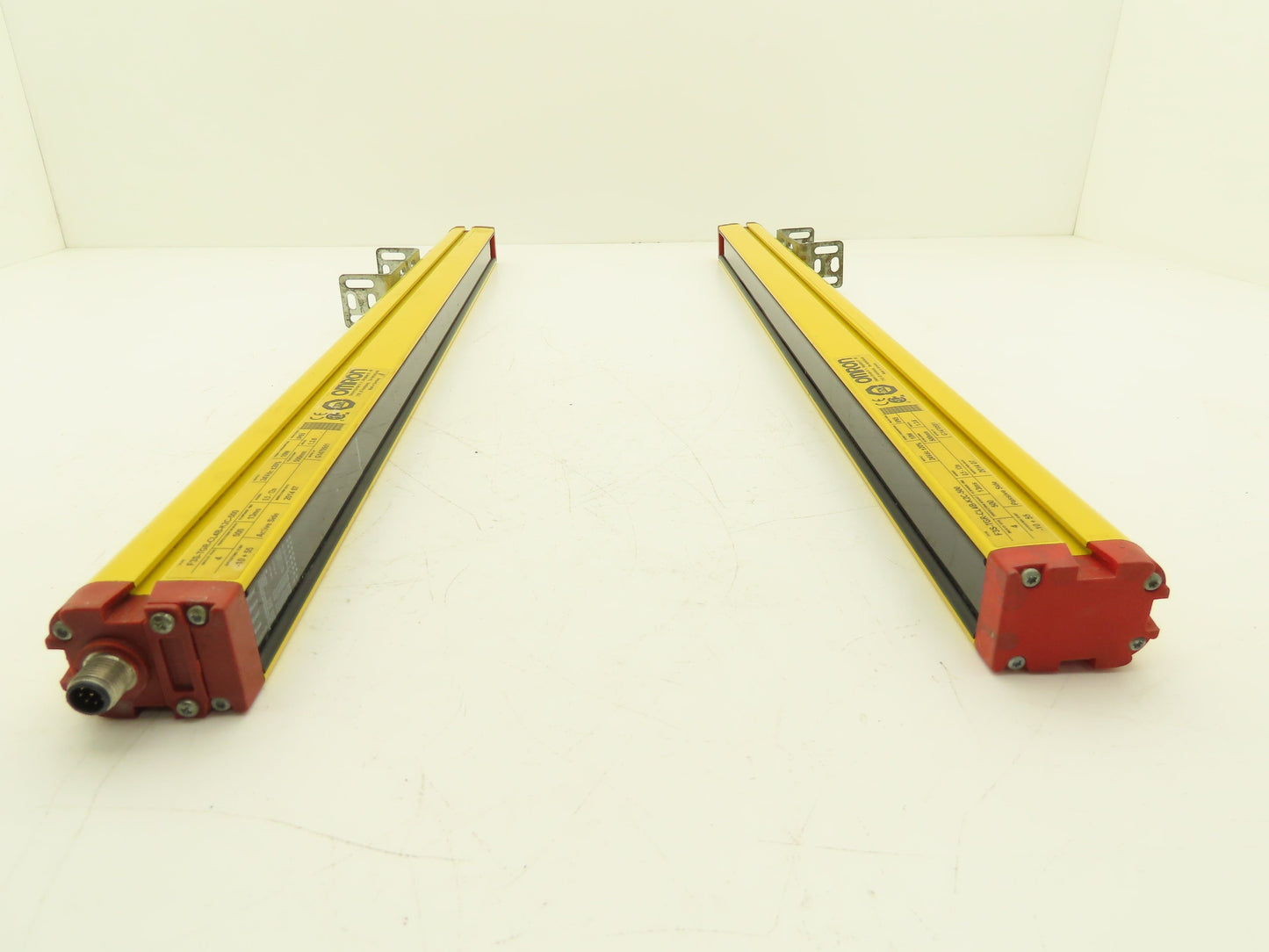 Omron F3S-TGR-CL4B-K2C-500 Hand Protection Safety Light Curtain Set 500mm