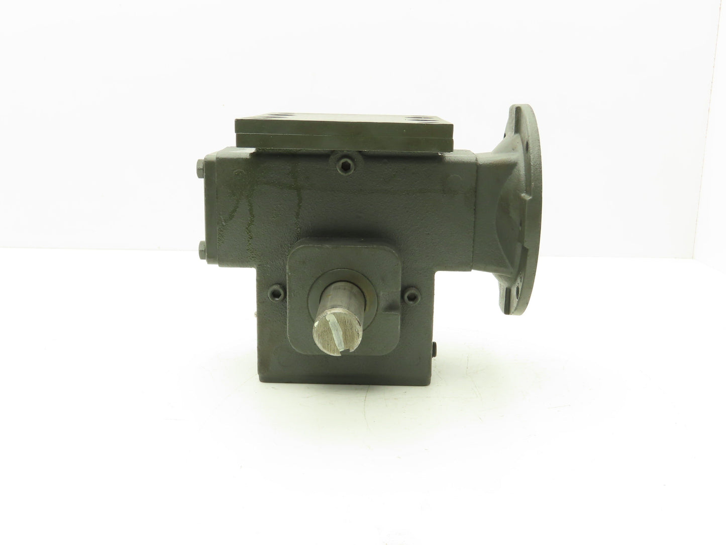 Winsmith 924MDN Gearbox 30:1 Reducer 58 RPM Dual Shaft 143/145TC *Broken Flange*