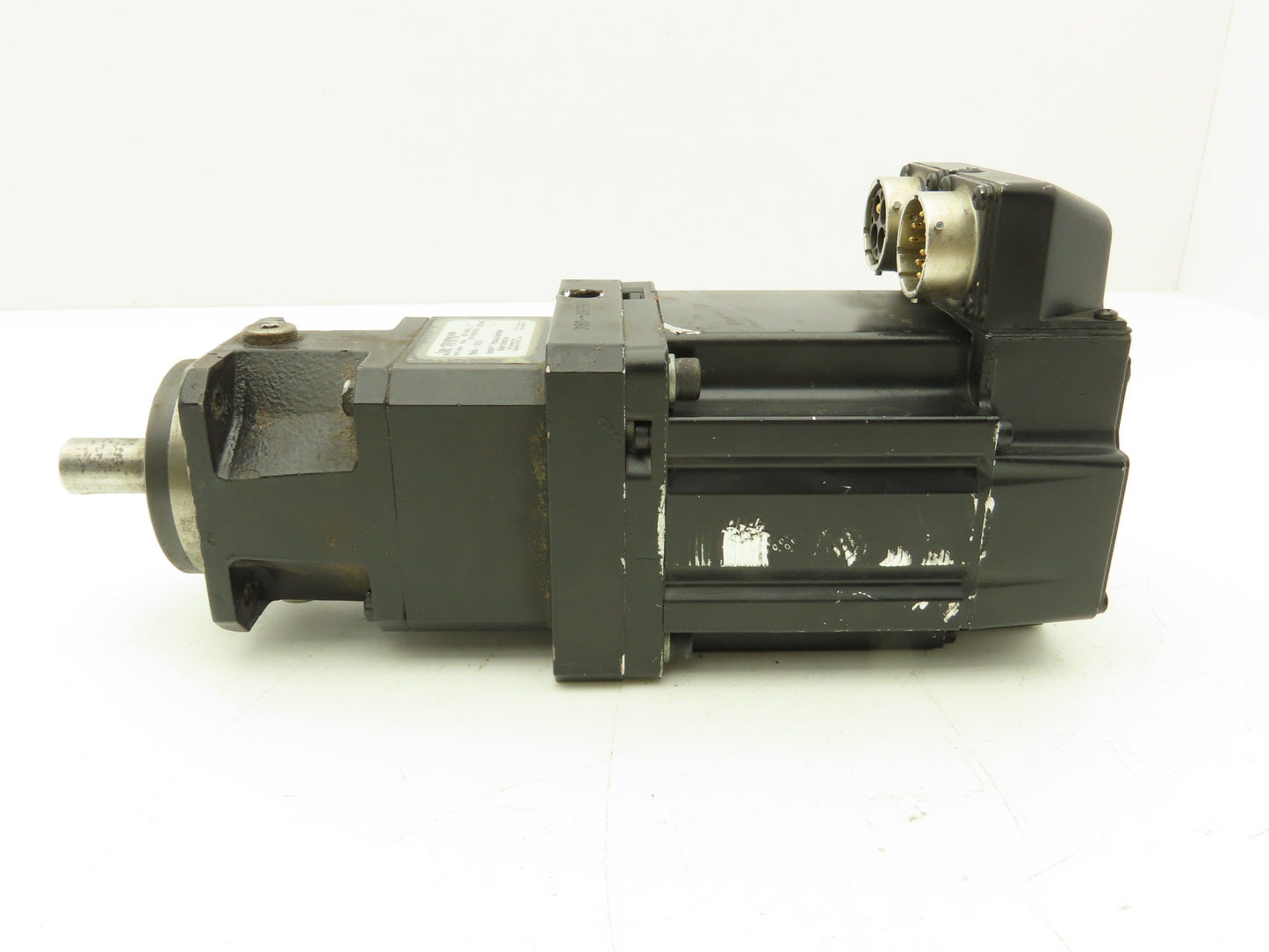 Allen Bradley MPL-A310P-SJ22AA AC Servo Gear Motor 230V 3PH 10:1 Reducer