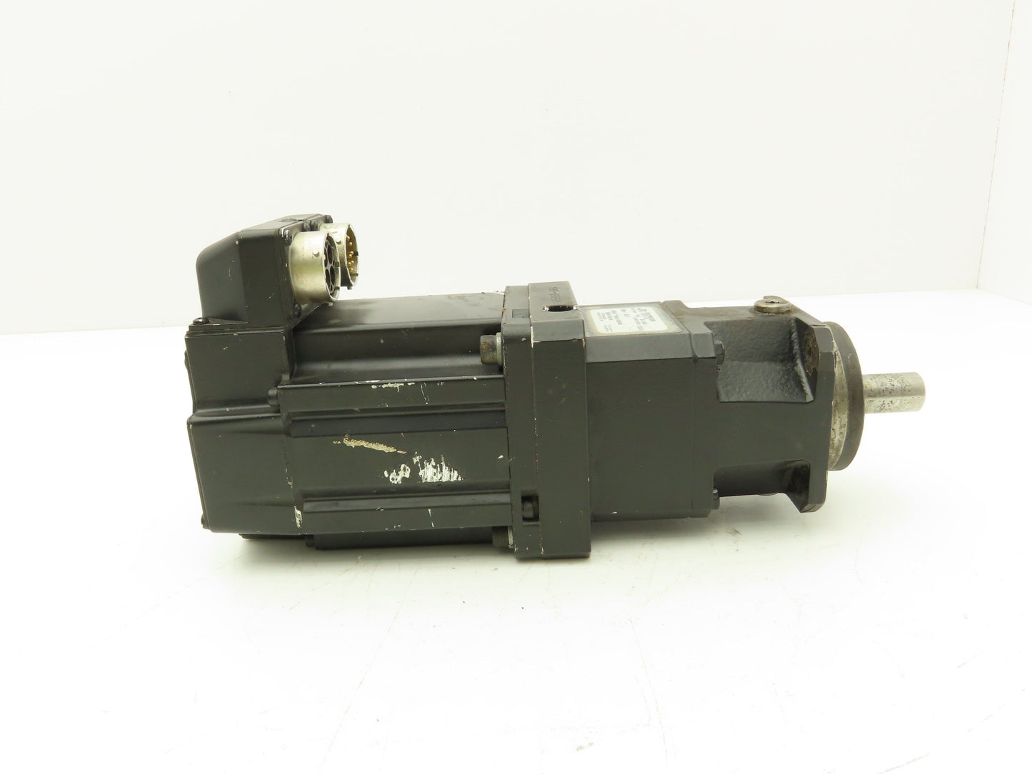 Allen Bradley MPL-A310P-SJ22AA AC Servo Gear Motor 230V 3PH 10:1 Reducer