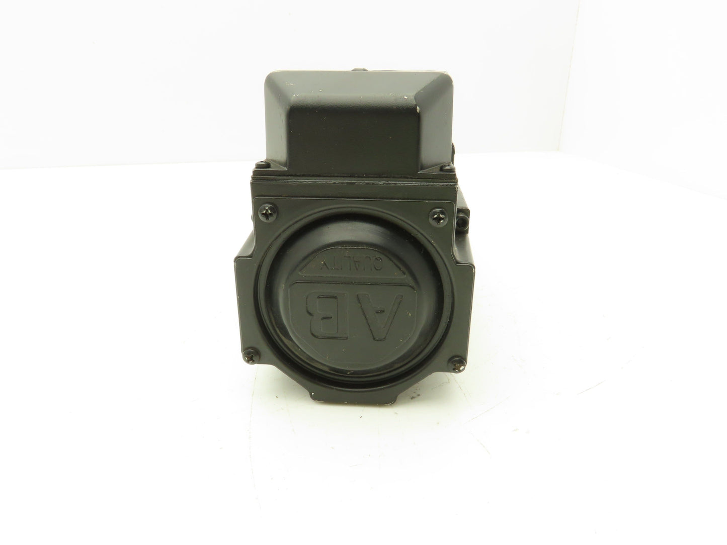 Allen Bradley MPL-A310P-SJ22AA AC Servo Gear Motor 230V 3PH 10:1 Reducer