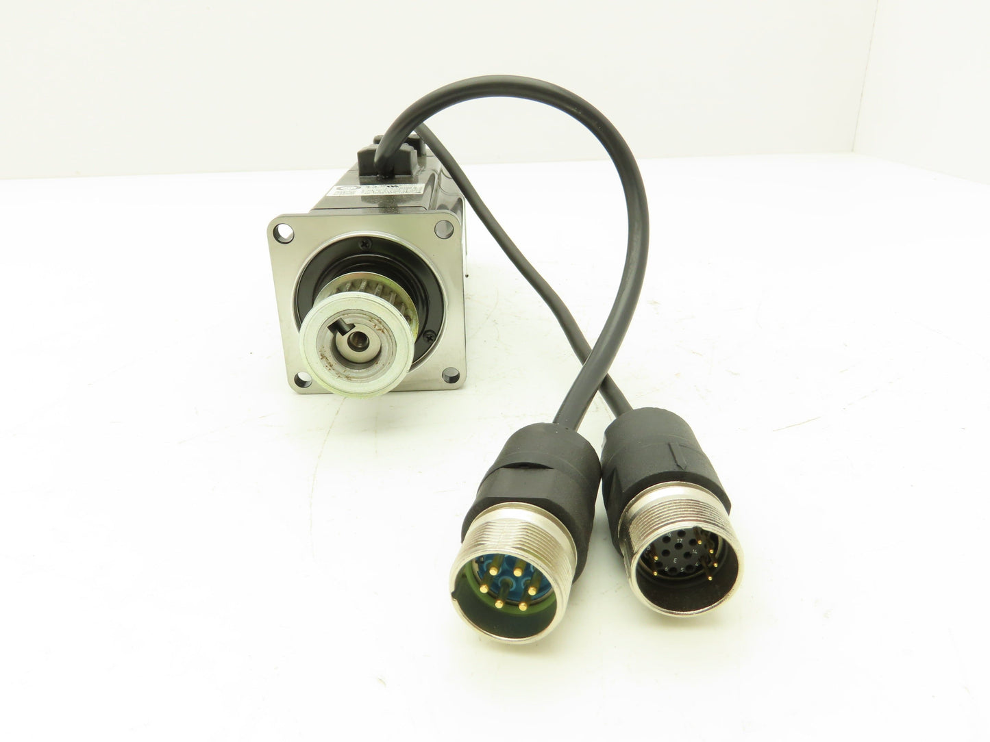 Omron Yaskawa SGMAH-04A1A6CD-0Y AC Servo Motor 200V