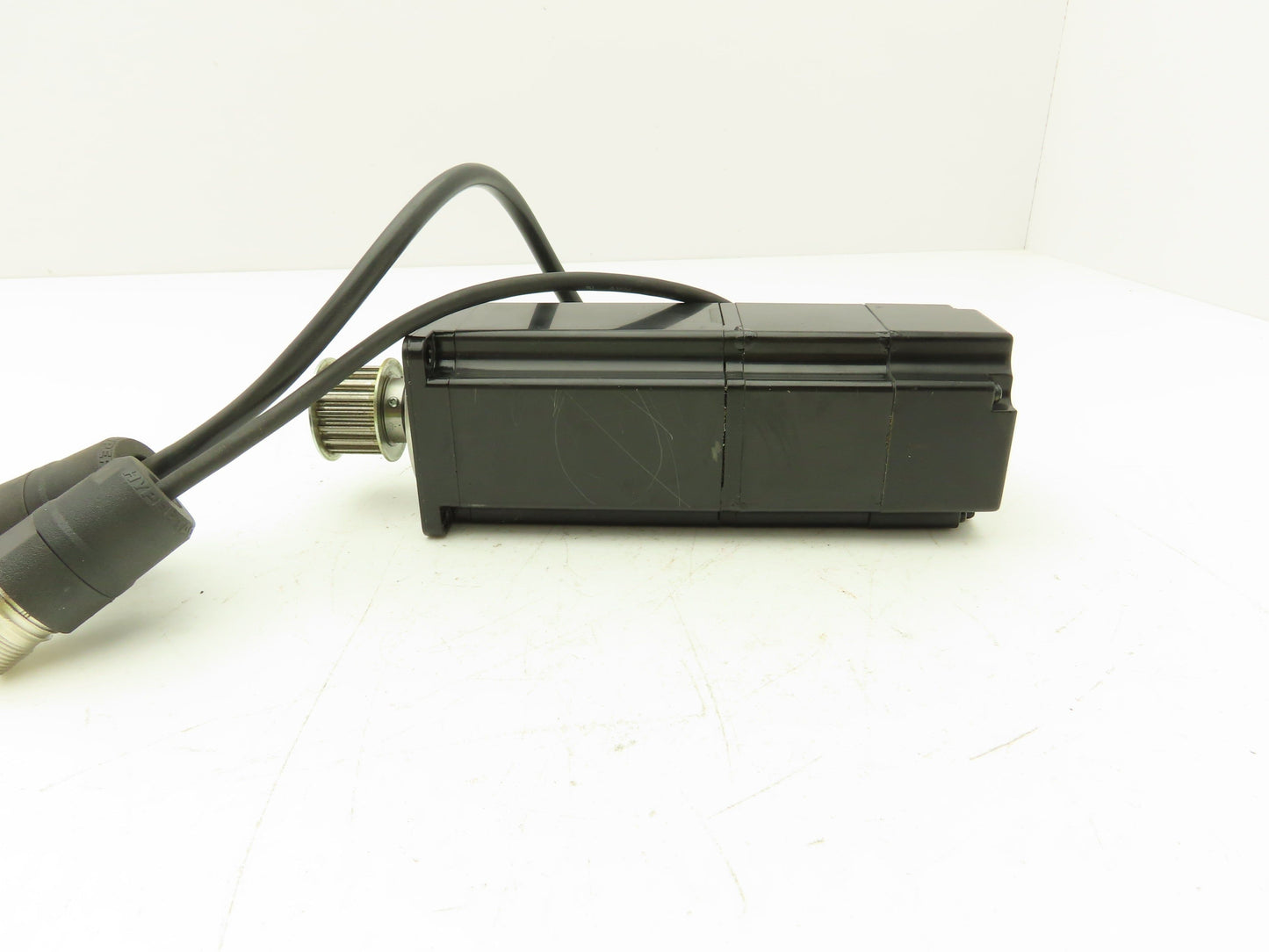 Omron Yaskawa SGMAH-04A1A6CD-0Y AC Servo Motor 200V