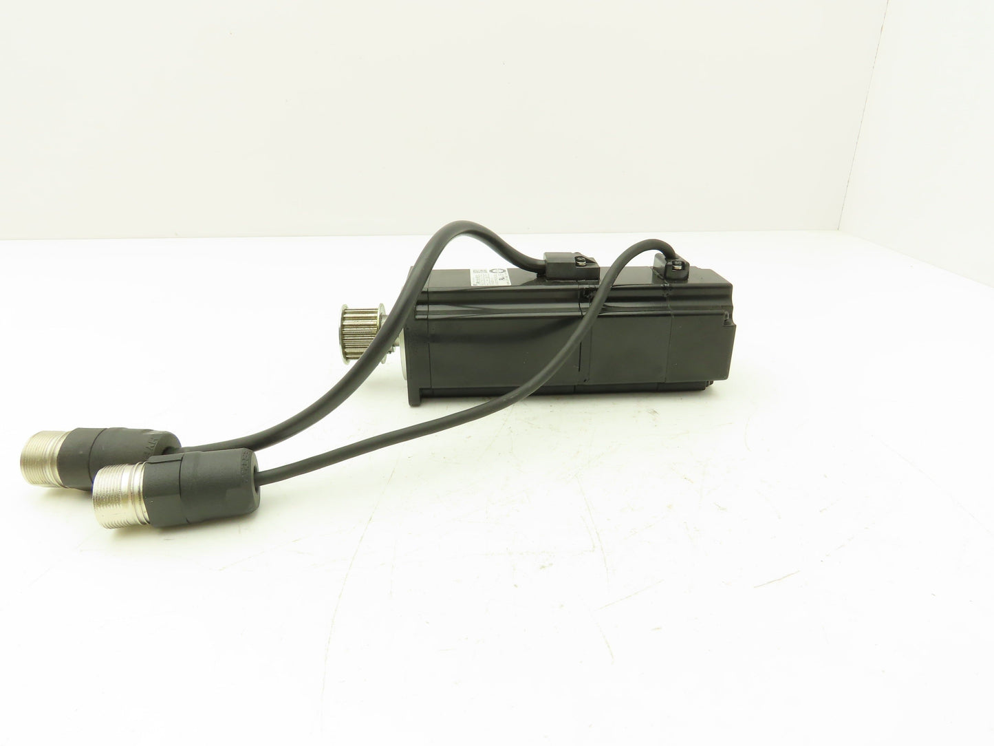 Omron Yaskawa SGMAH-04A1A6CD-0Y AC Servo Motor 200V