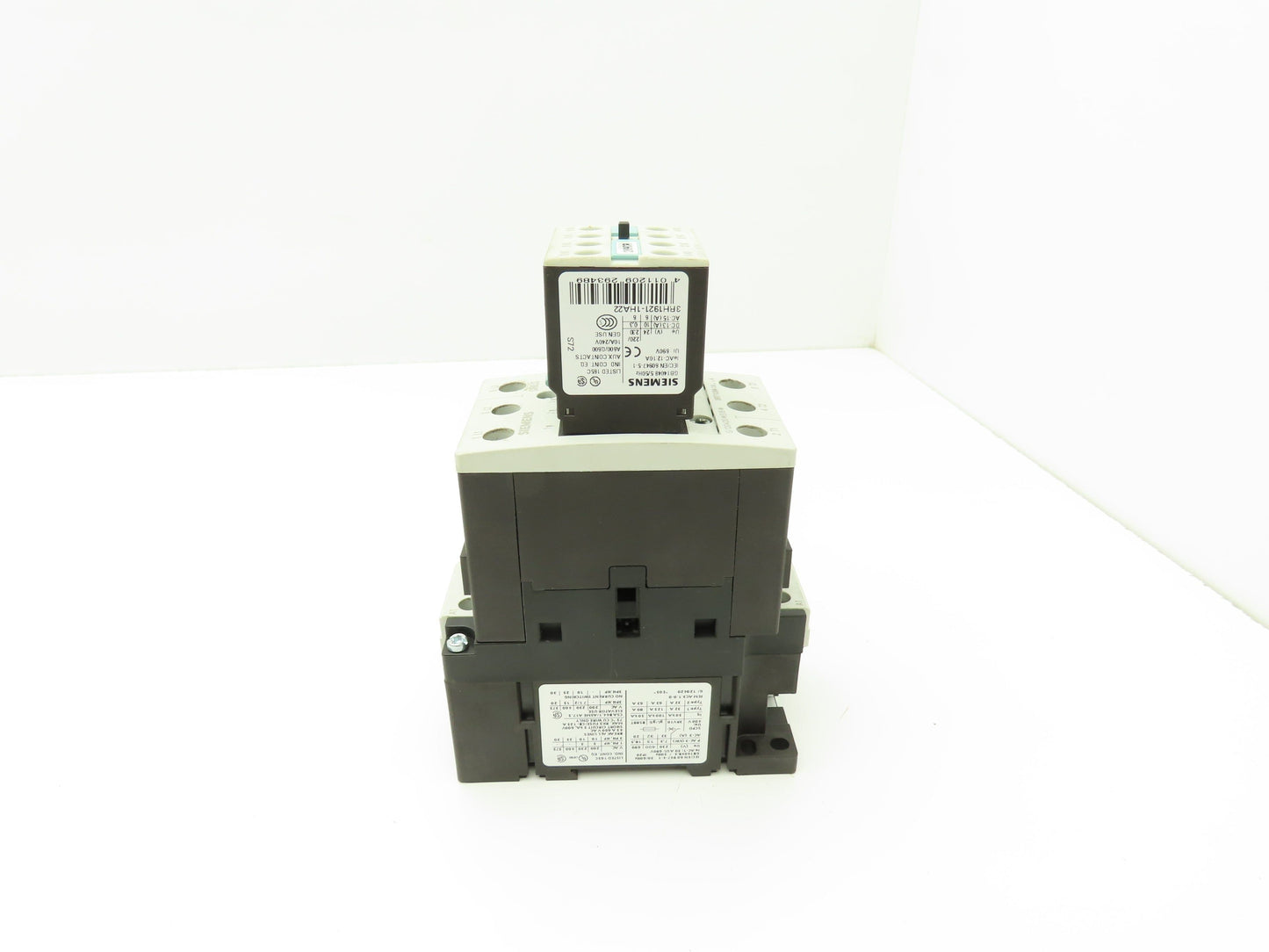 Siemens 3RT1034-1AK64 Motor Starter Contactor 600VAC 45A 18.5kW 3PH 30HP