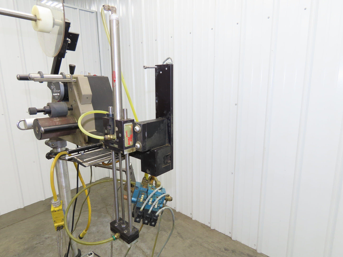 Guhl 3100 Collamat Label Applicator Adjustable Stand Air Blow 2.5" Wide Max
