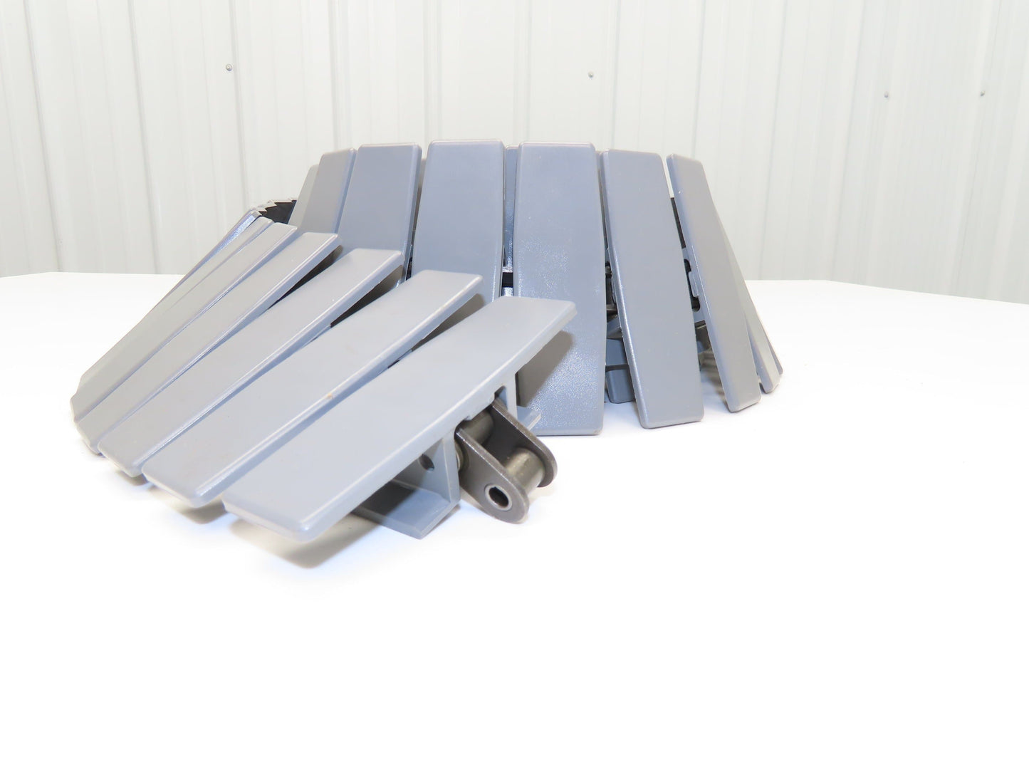 Rexnord D1873TK4.5 4.5" TableTop Conveyor Chain 10' Gray Side Flexing