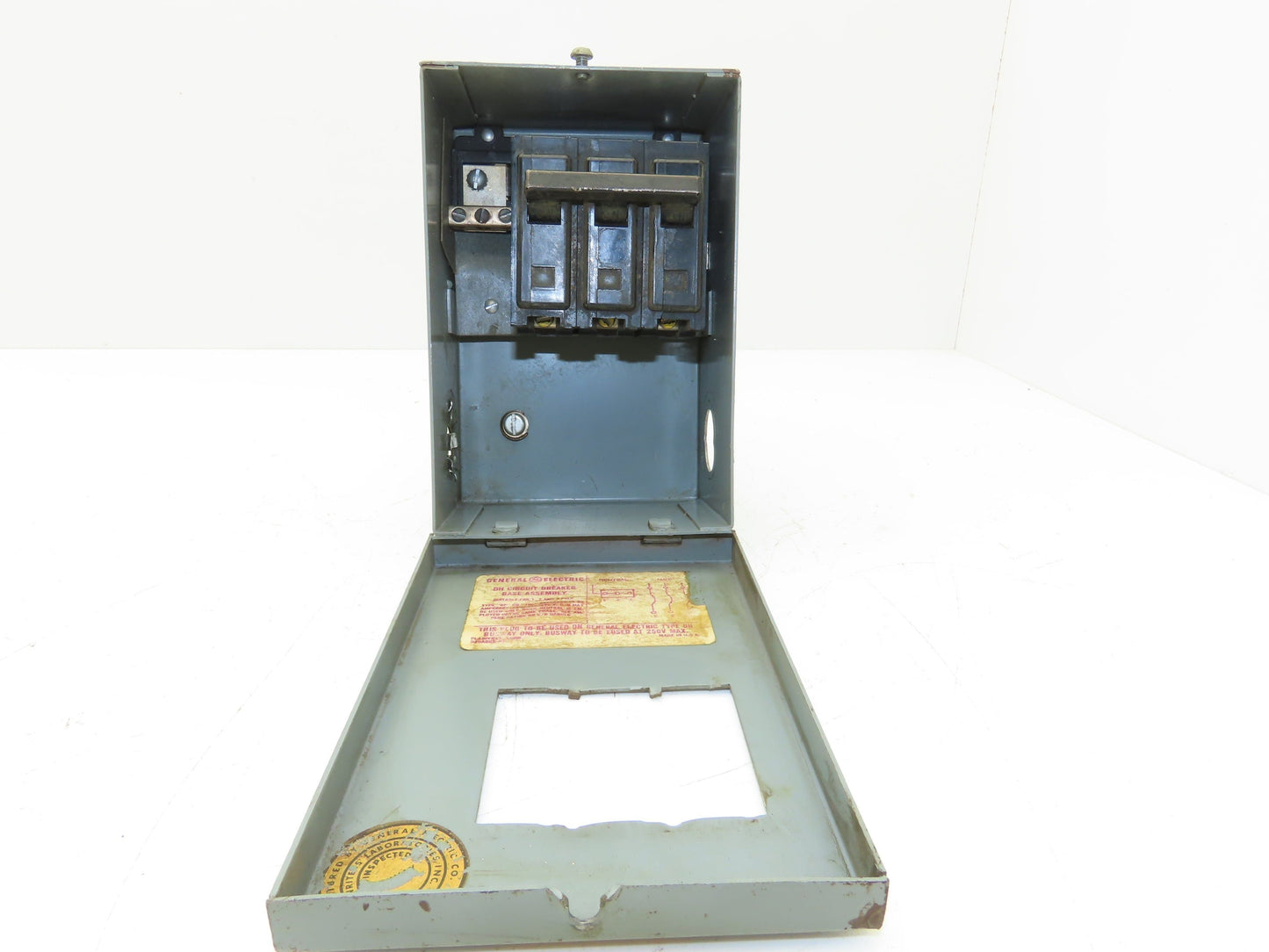 GE DFPTQL4 3-Pole Circuit Breaker Flex-a-Plug 240VAC 3P4W 50A Max