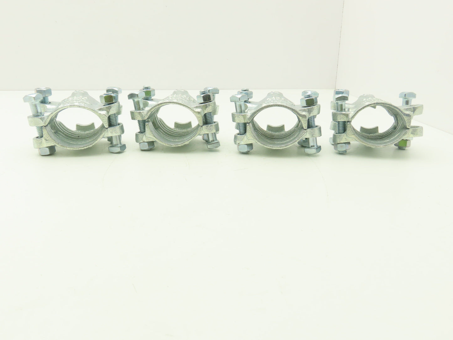 Dixon Boss BU24 1-1/2" Hose Clamp 4-Bolt 2 Grip Fingers  Lot of 4