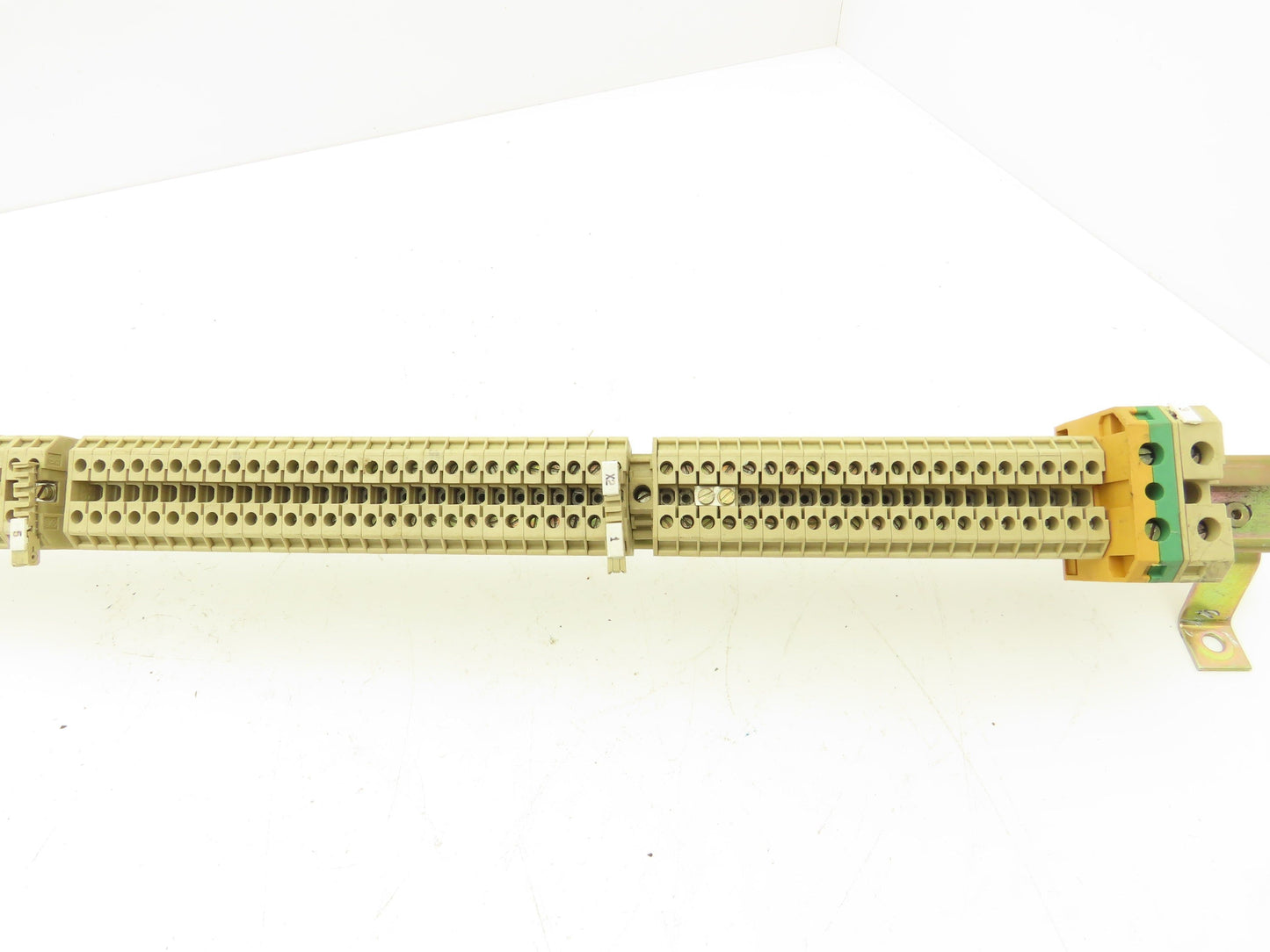 Weidmuller SAK 2.5mm² 750V Terminal DIN Rail 46.5" Lot of 172