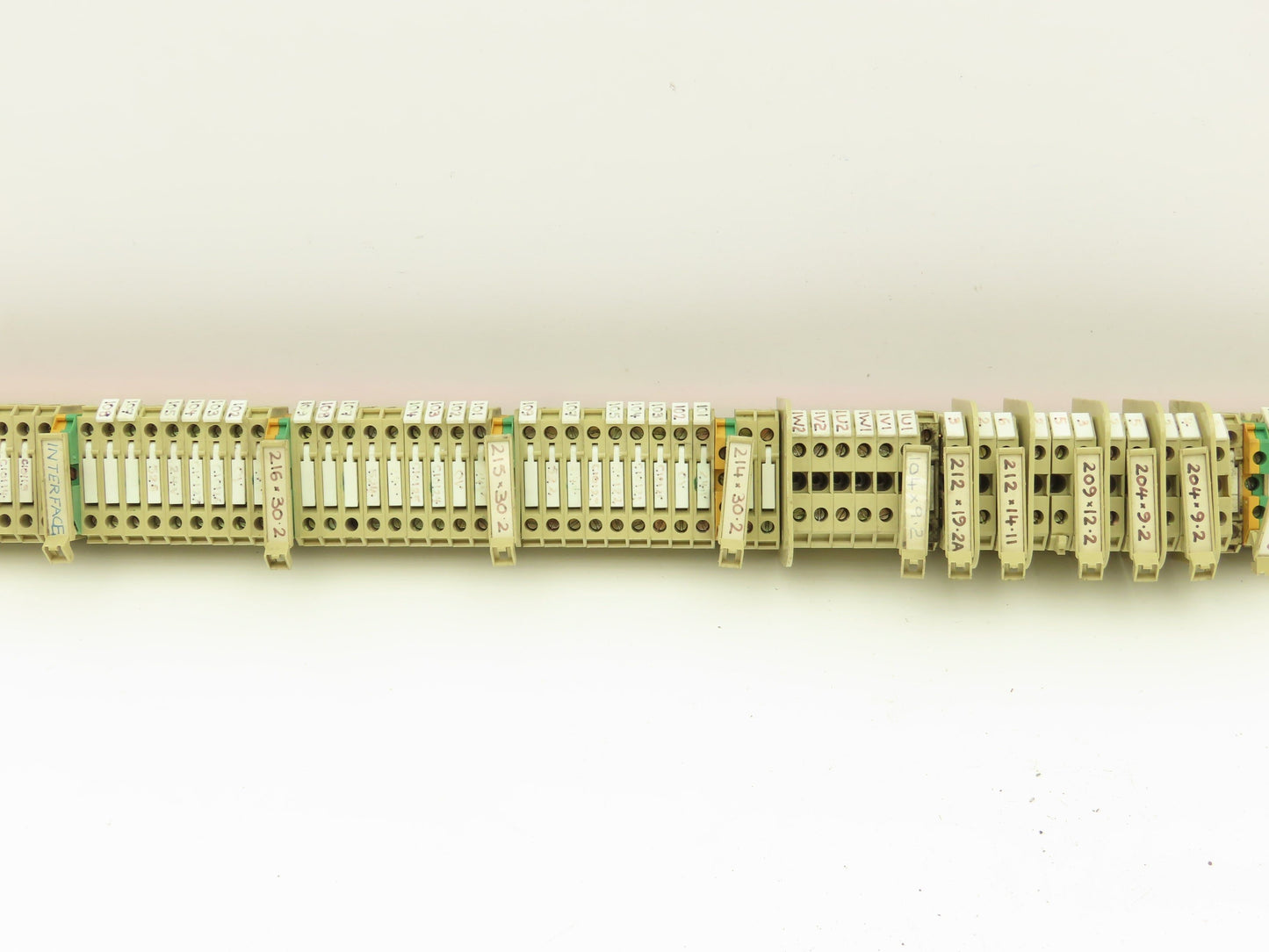 Weidmuller SAK 4mm² Terminal Fuse DIN Rail 43.125" Lot of 149