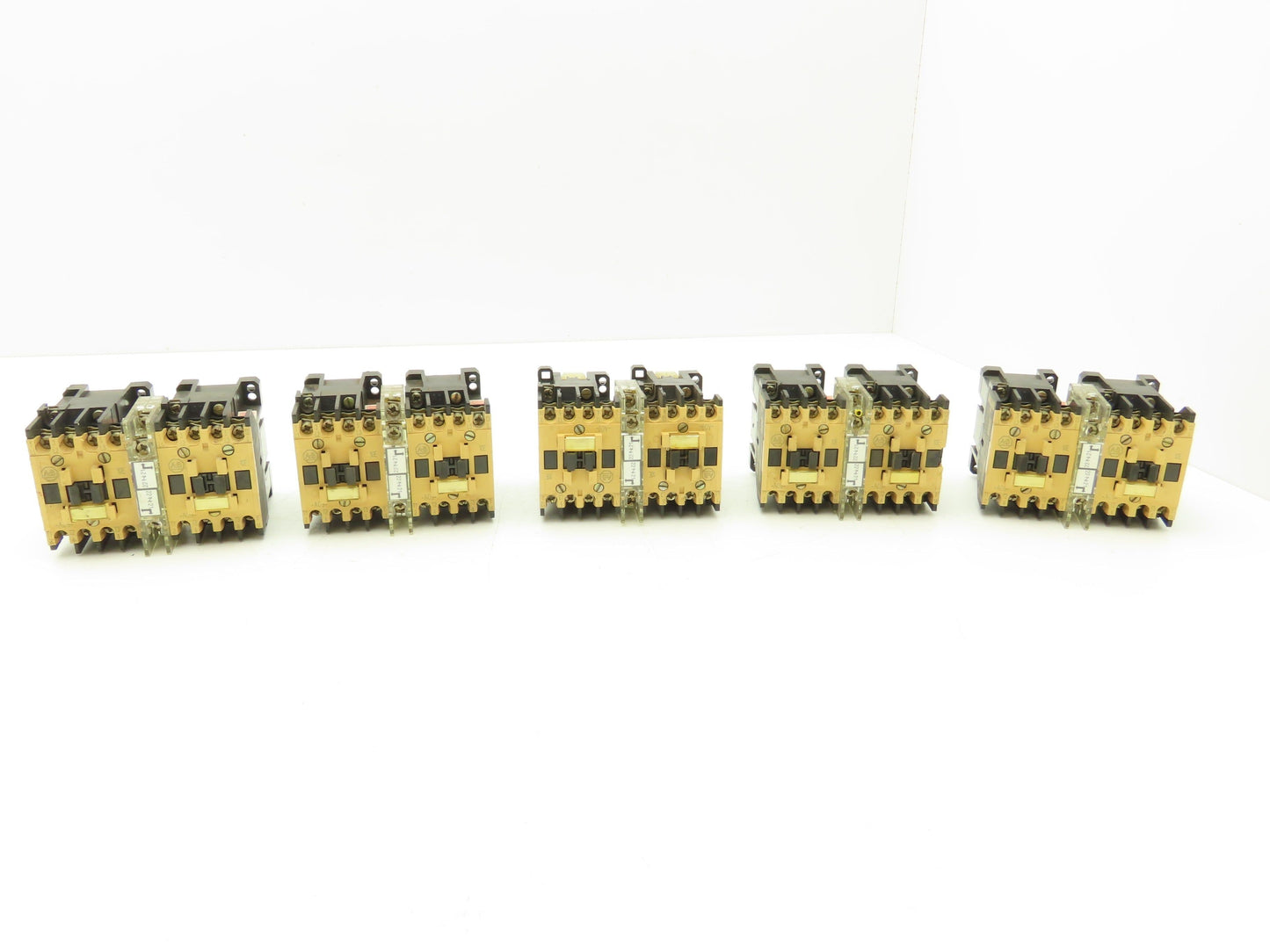 Allen Bradley Motor Starter Reversing Contactor 575V 7.5HP 40A 3 PH Set Lot of 5