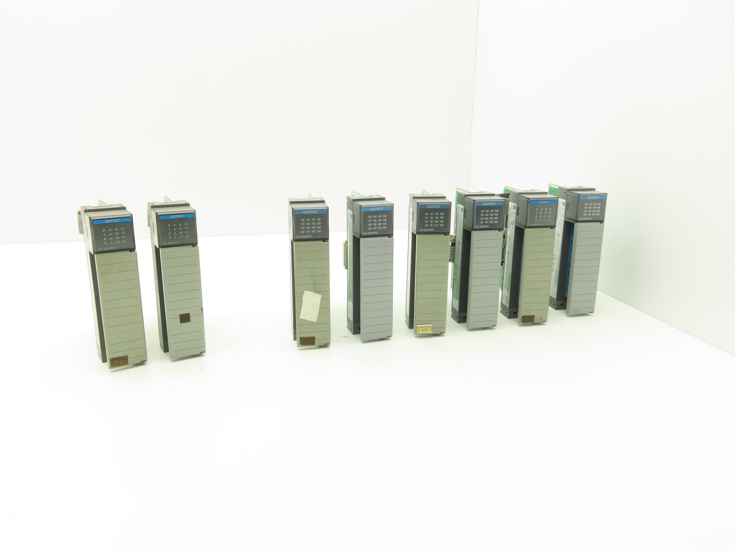 Allen Bradley 1746-OB16 SLC 500 Output Module Series C, D Broken Door Lot of 8