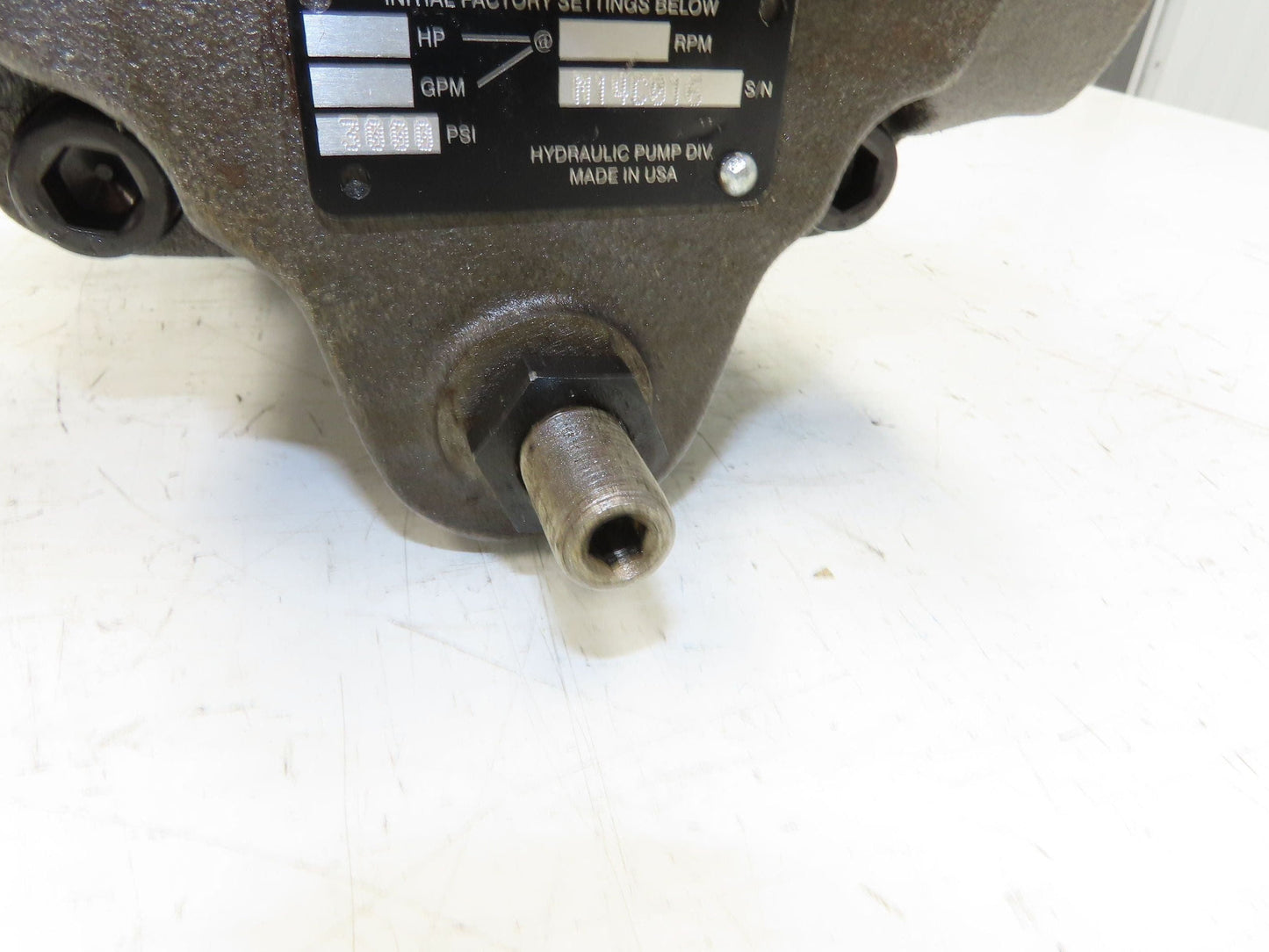 Parker PAVC33BR42W26 Hydraulic Variable Piston Pump 15 GPM 3000 PSI