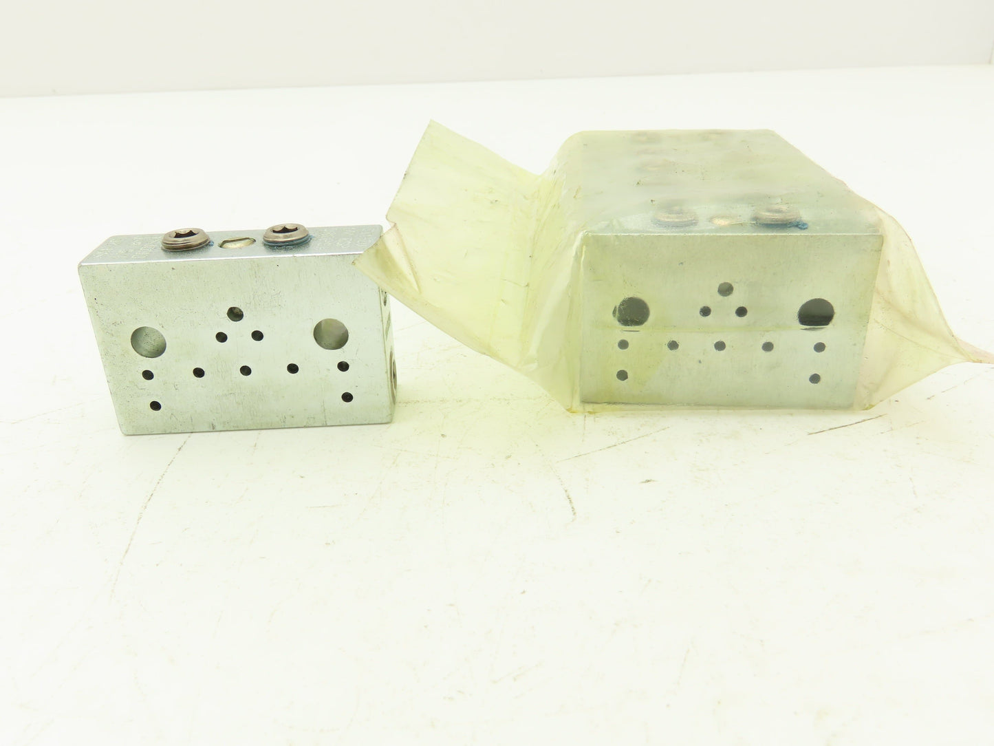 DropsA SX1-20 Modular Lubricator Divider Valve Block 1/8" BSP Lot of 6