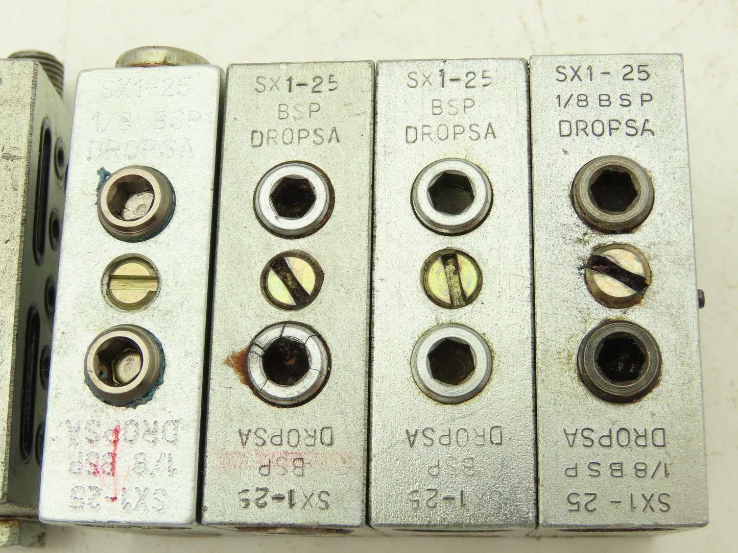 DropsA SX1-25 Modular Lubricator Divider Valve Block 1/8" BSP Lot of 7