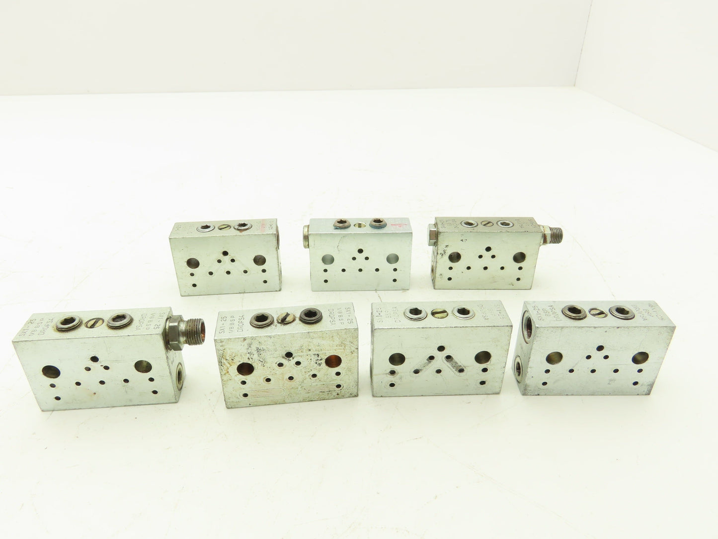 DropsA SX1-25 Modular Lubricator Divider Valve Block 1/8" BSP Lot of 7