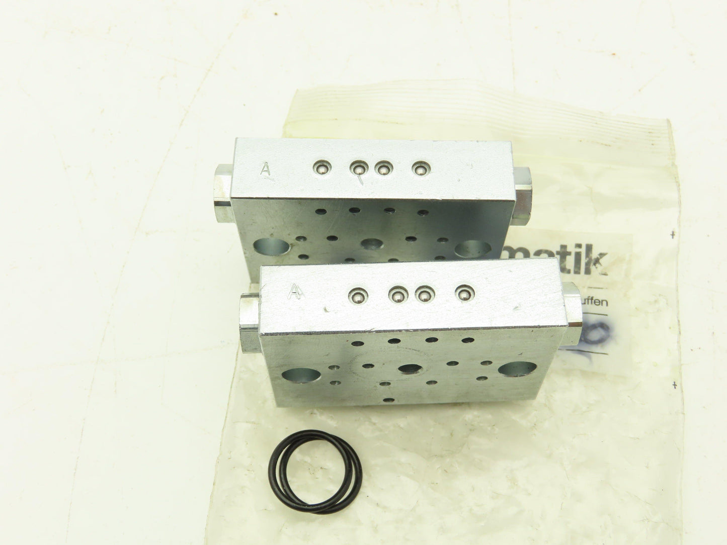 Bielomatik VE30, VE42 Modular Lubricator Divider Valve Block 1/8" BSP Lot of 4