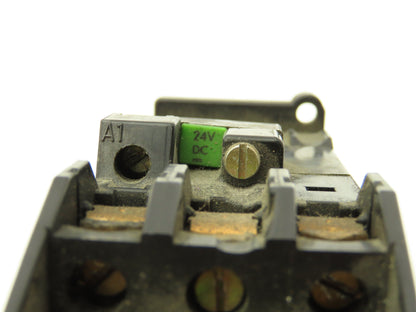 Siemens 3TB43 17-0B Contactor 600VAC 30A 11kW 3PH 15HP 24VDC Coil