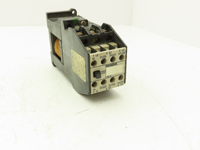 Siemens 3TB43 17-0B Contactor 600VAC 30A 11kW 3PH 15HP 24VDC Coil