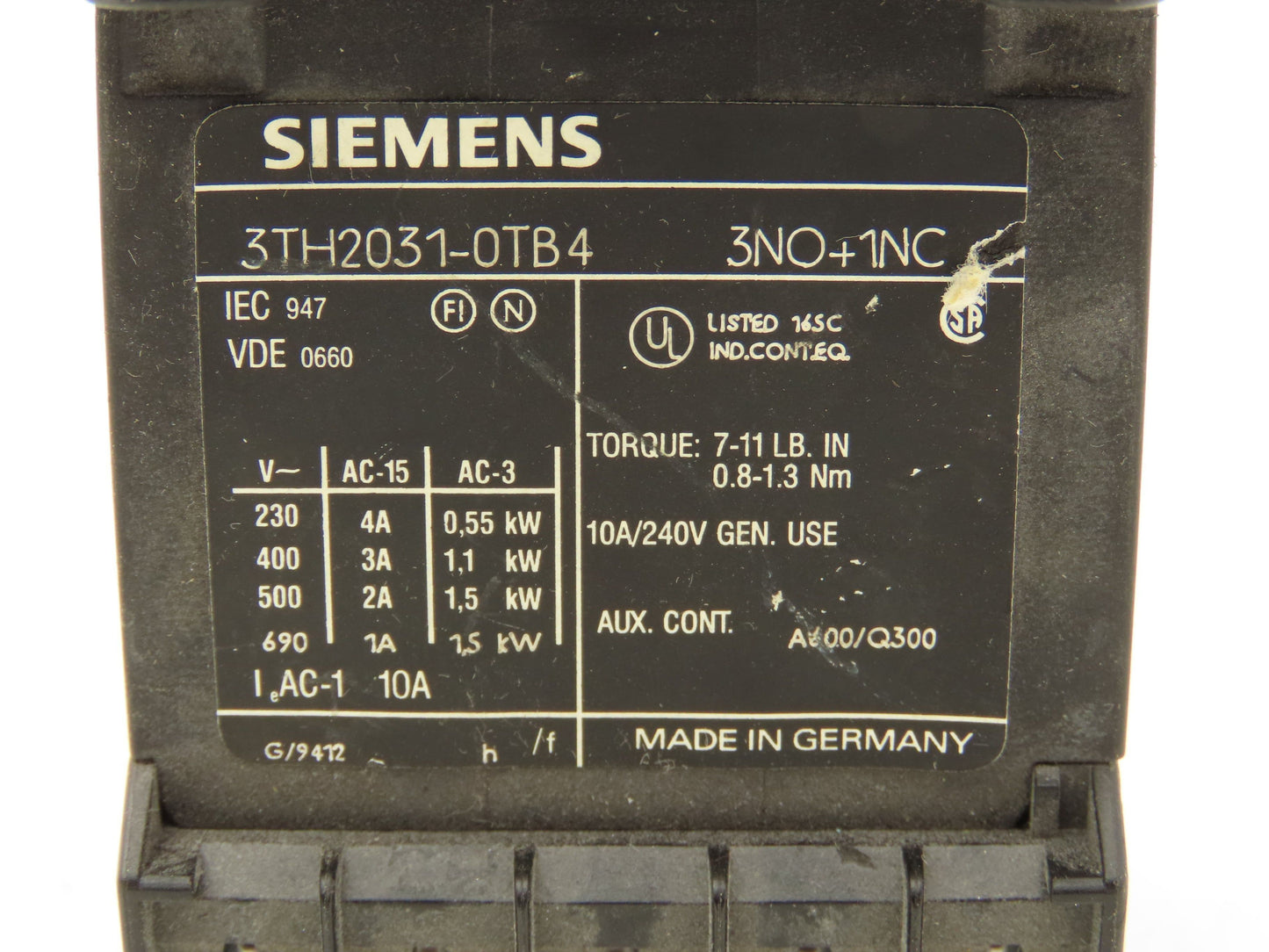 Siemens 3TH2031-0TB4 Contactor 3NO+1NC 600VAC 1.5kW