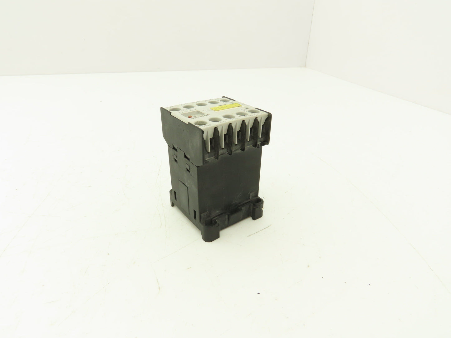 Siemens 3TH2031-0TB4 Contactor 3NO+1NC 600VAC 1.5kW
