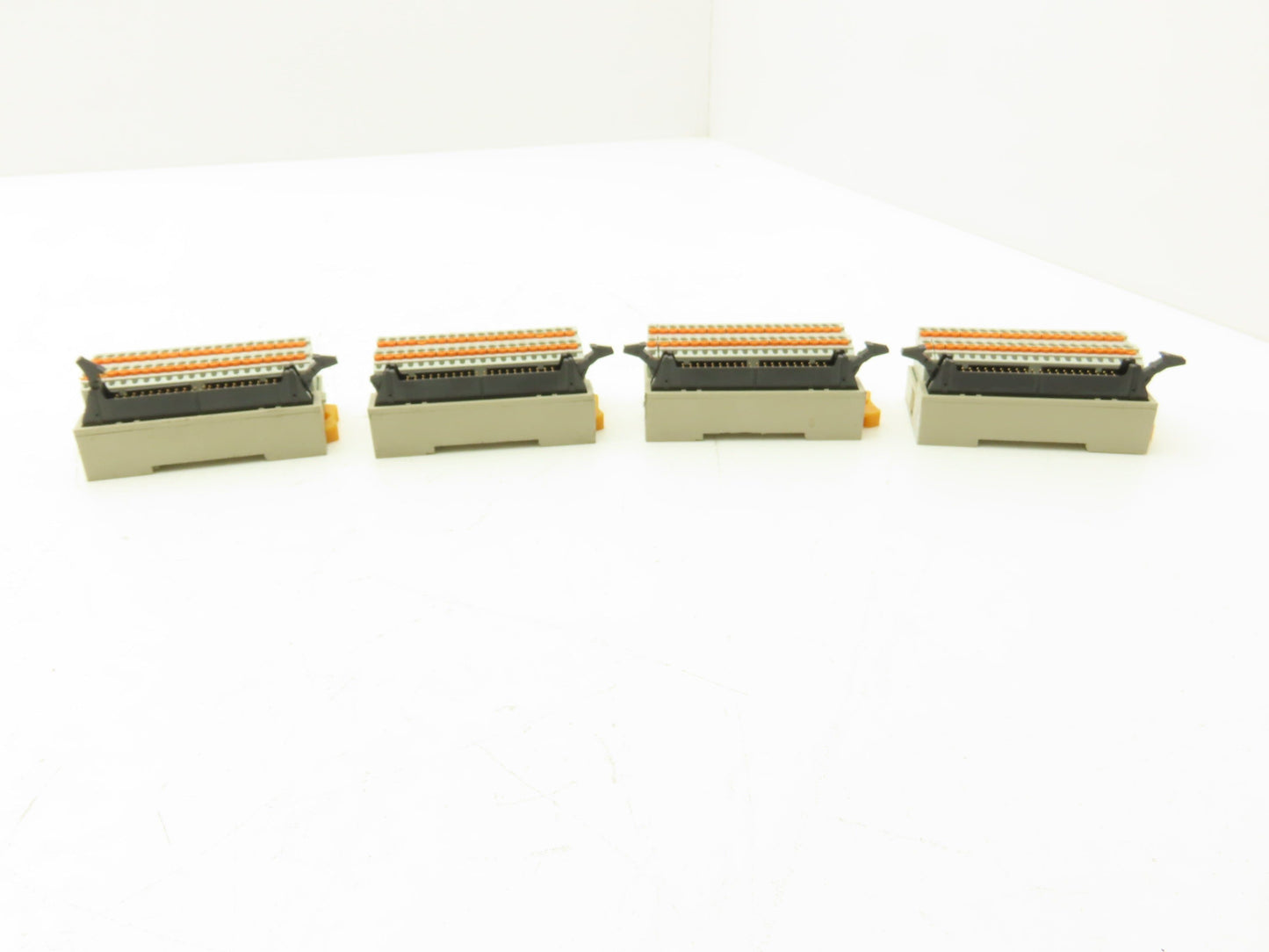 Toyogiken PCXV-1H40-TB40-M2-Y 40-Pin Ribbon Cable to Terminal 28-16AWG Lot of 4
