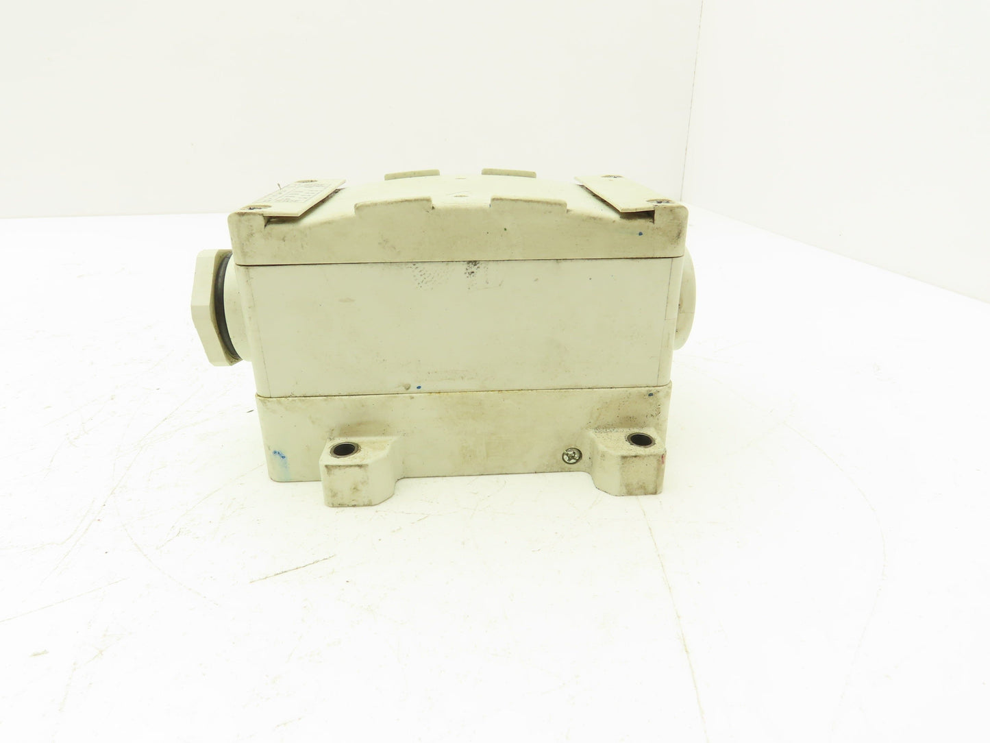 SMC SY3100-5UD1 Solenoid Valves 2 Pos 5 Port 24VDC 20-Pin Terminal Junction Box