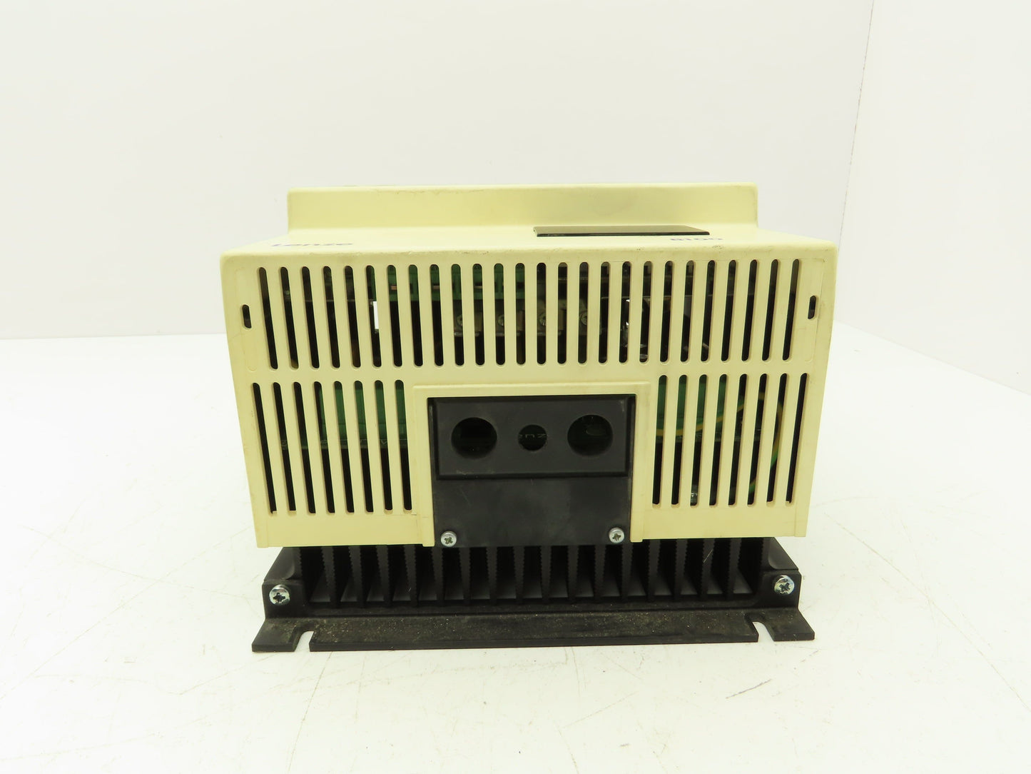 Lenze 8105 E.4G.12 8100 Inverter Drive 240VAC 7A 0-200Hz Output