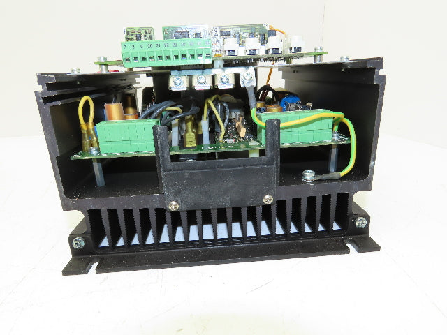 Lenze 8105 E.4G.12 8100 Inverter Drive 240VAC 7A 0-200Hz Output