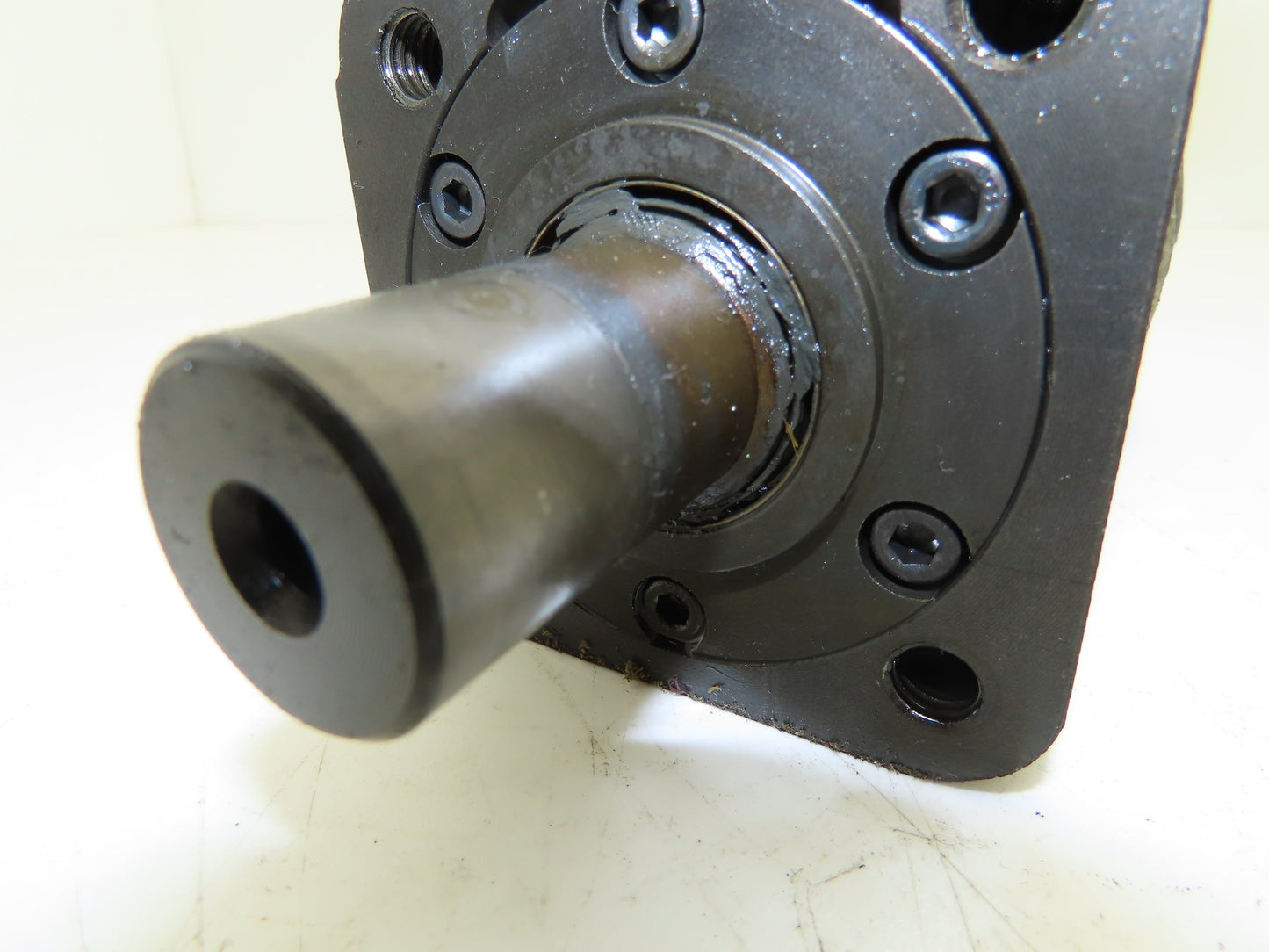 Danfoss 151-7065 OMP 250 Orbital Hydraulic Motor 4-Bolt C-Flange