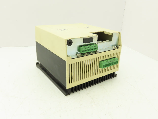 Lenze 8105 E.6A.21 8100 Inverter Drive 240VAC 7A 0-199Hz Output