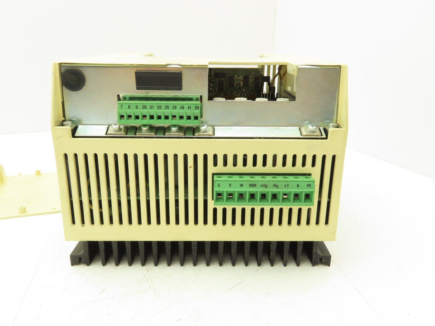 Lenze 8105 E.6A.21 8100 Inverter Drive 240VAC 7A 0-199Hz Output