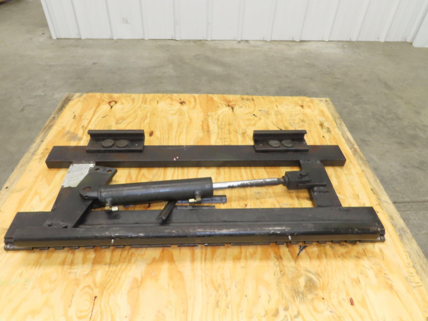 Yale Forklift Class 2 SideShift Attachment 16" x 39" Wide 3000lbs