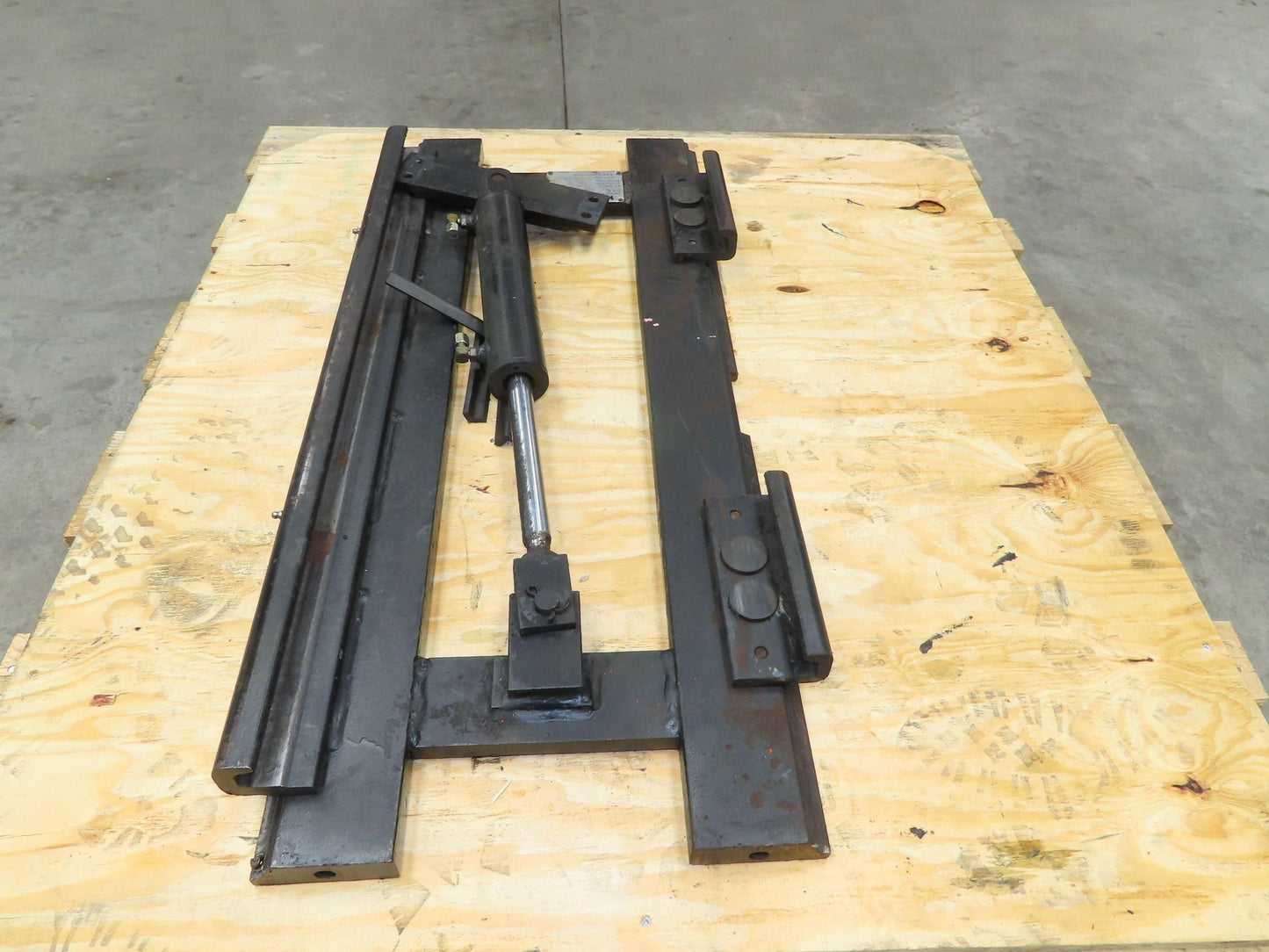 Yale Forklift Class 2 SideShift Attachment 16" x 39" Wide 3000lbs