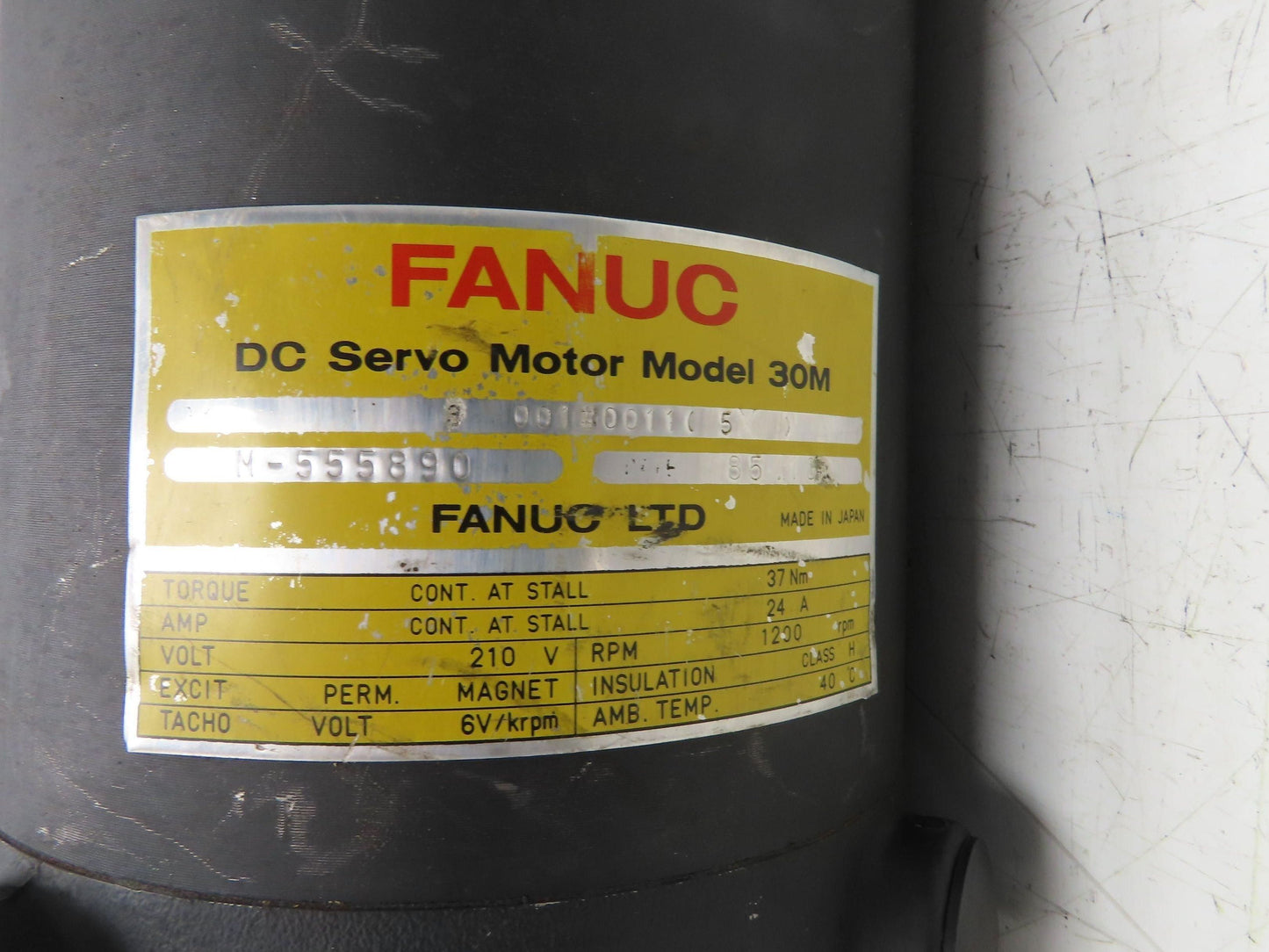 Fanuc Model 30M DC Servo Motor 210V 1200 RPM - Encoder A290-0601-T805 5X
