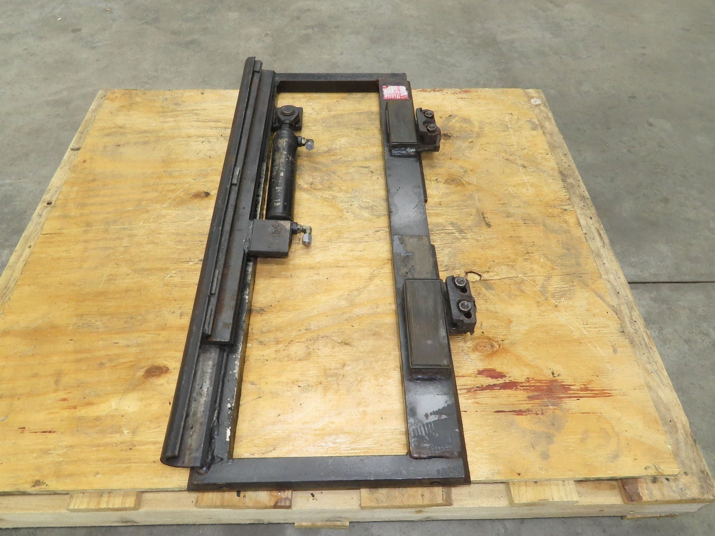 Bolzoni Auramo Forklift Class 2 SideShift Attachment 16" x 41" Wide 5500lbs