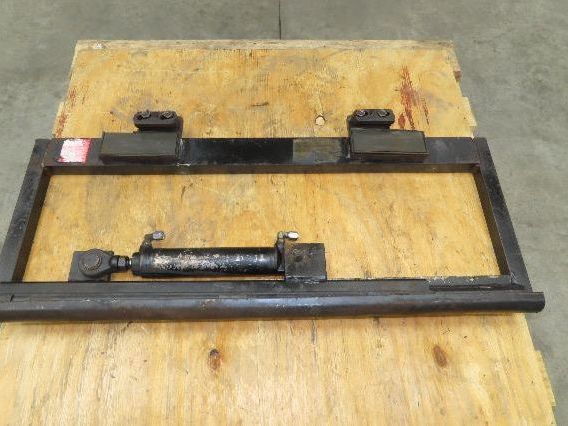 Bolzoni Auramo Forklift Class 2 SideShift Attachment 16" x 41" Wide 5500lbs