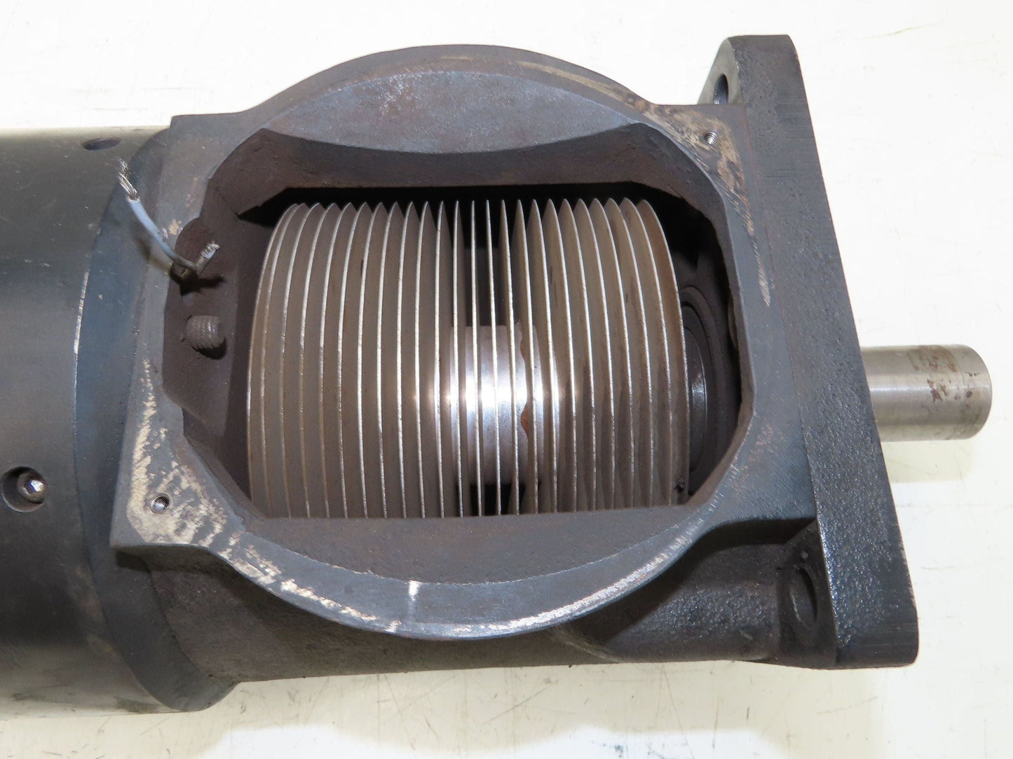 Fanuc A06B-0615-B343-R 10LH DC Servo Motor 188V 2000rpm - Encoder A290-0601-T803