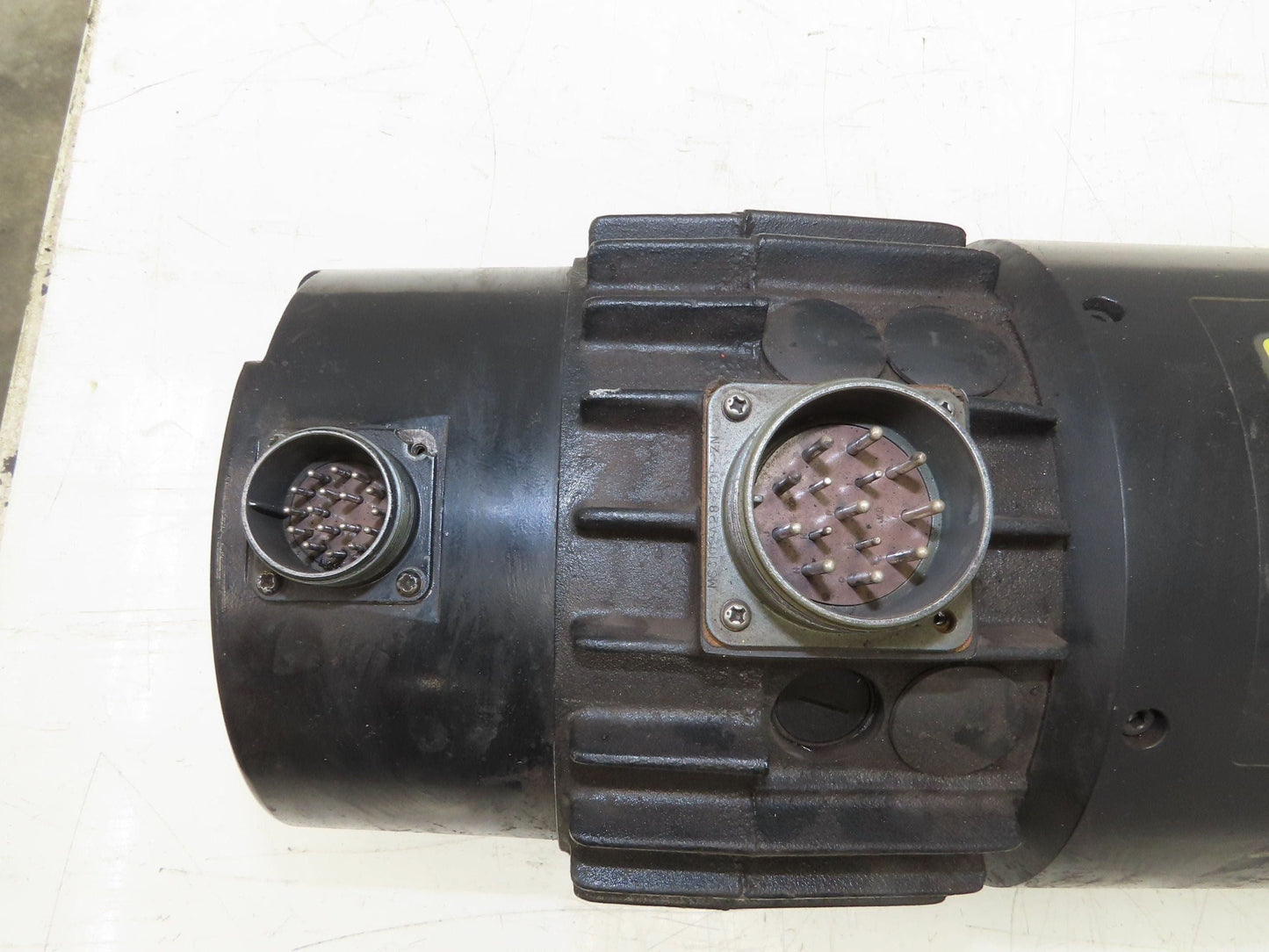 Fanuc A06B-0615-B343-R 10LH DC Servo Motor 188V 2000rpm - Encoder A290-0601-T803