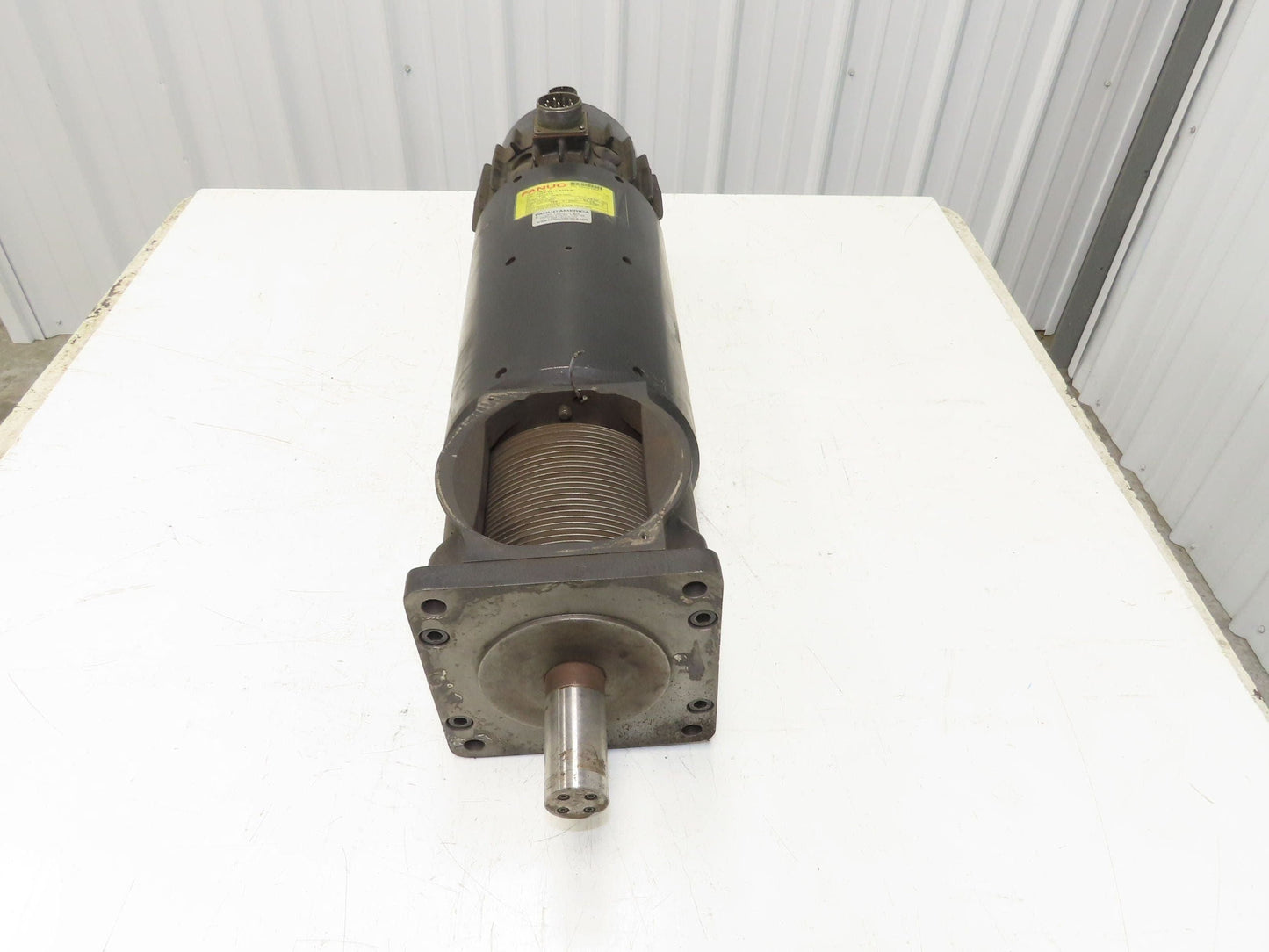 Fanuc A06B-0615-B343-R 10LH DC Servo Motor 188V 2000rpm - Encoder A290-0601-T803