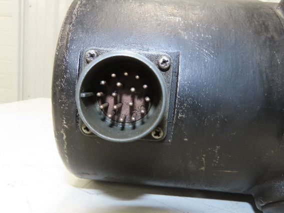 Fanuc A06B-0645-B003 6L DC Servo Motor 140V 2000rpm - Encoder A290-0601-T803 3X