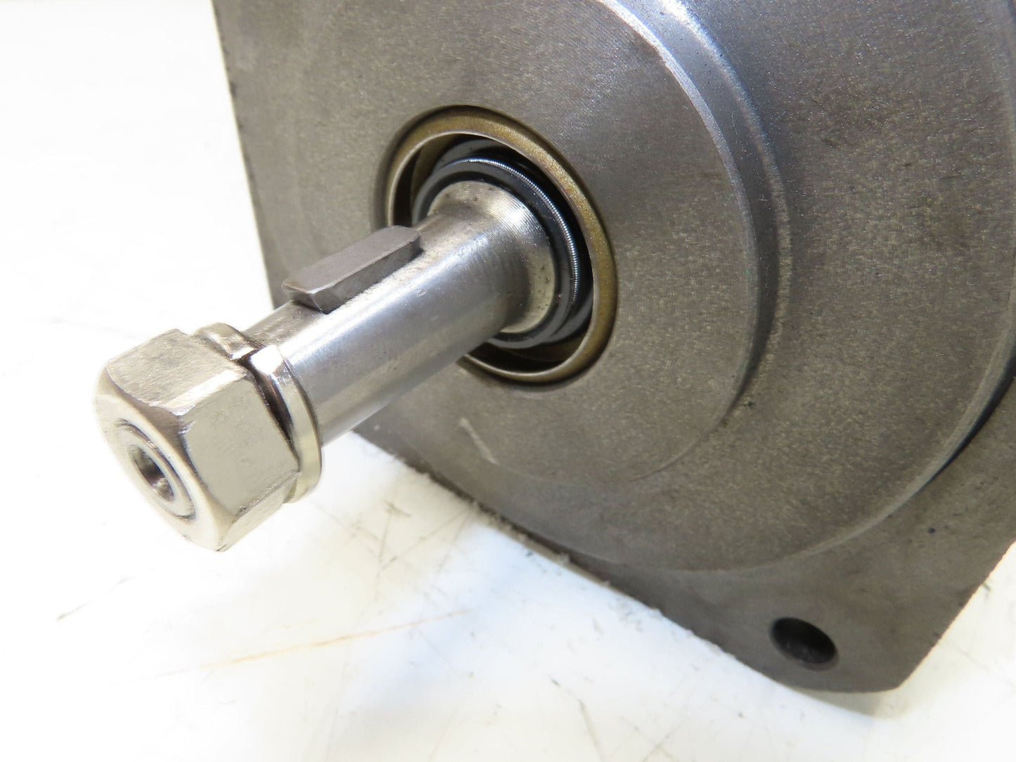 Fanuc A06B-0645-B003 6L DC Servo Motor 140V 2000rpm - Encoder A290-0601-T803 3X