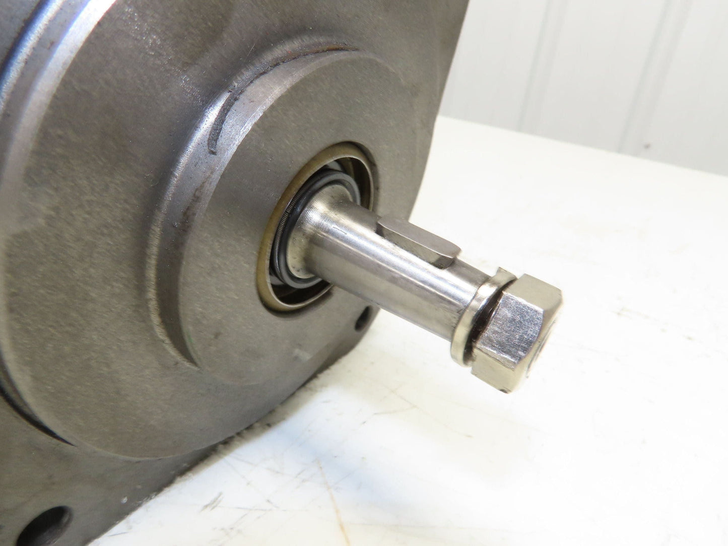 Fanuc A06B-0645-B003 6L DC Servo Motor 140V 2000rpm - Encoder A290-0601-T803 3X