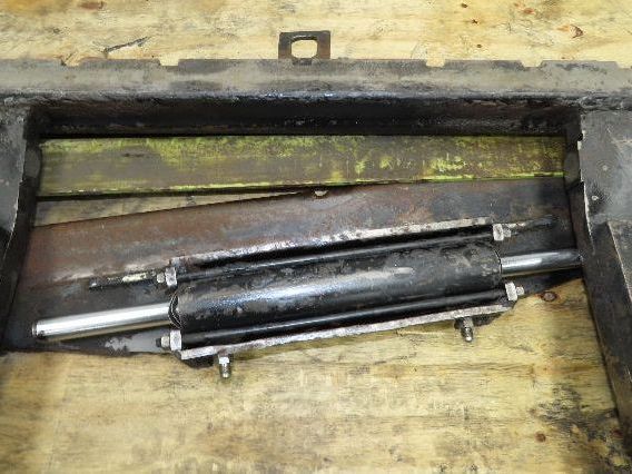 Yale Forklift Class 3 SideShift Attachment 20" x 48" Wide 4500kg 9900lbs