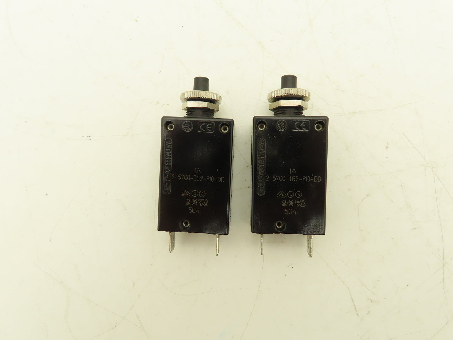 E-T-A 2-5700-IG2-P10-DD Circuit Breakers 250VAC 28VDC 0.7A-16A Mixed Lot of 23